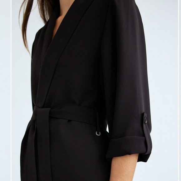 Babaton Mid Kahlo Robe - Picture 2 of 8